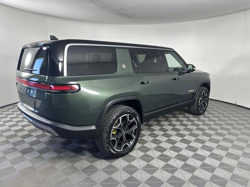2023 Rivian R1S Adventure