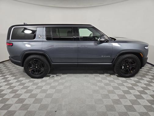 2024 Rivian R1S Adventure Package