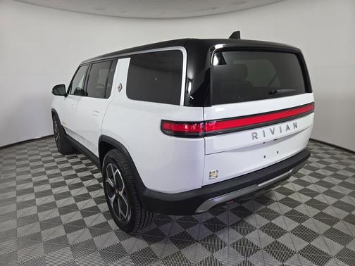 2023 Rivian R1S Adventure