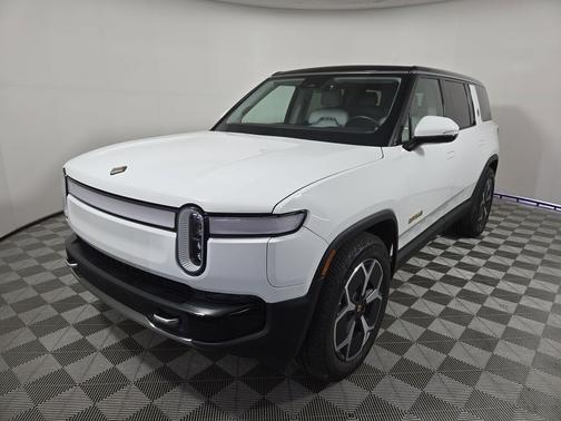 2023 Rivian R1S Adventure