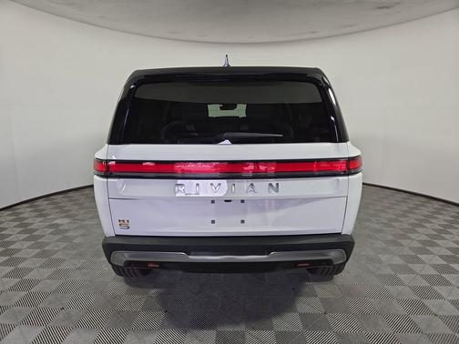 2023 Rivian R1S Adventure