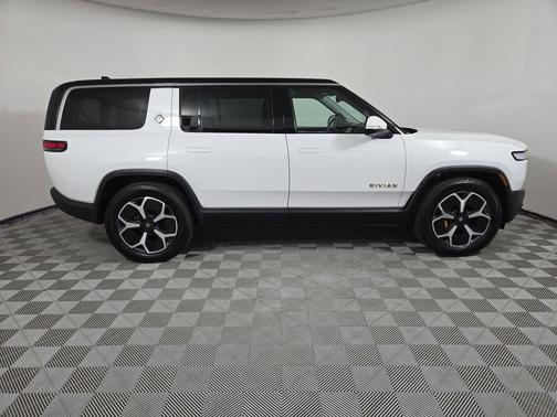 2023 Rivian R1S Adventure