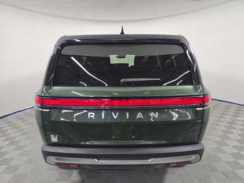 2023 Rivian R1S Adventure