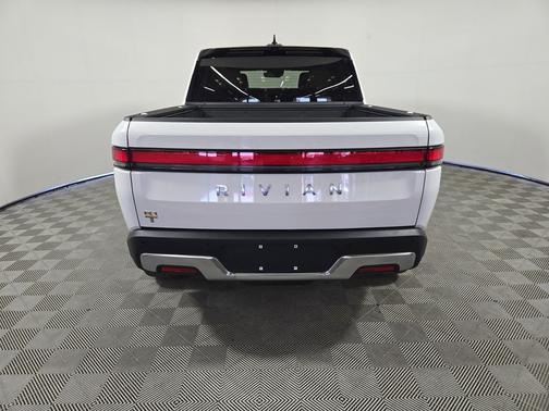 Glacier White 2024 Rivian R1T Launch Edition Quad Motor Large Pack
