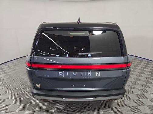 2023 Rivian R1S Adventure