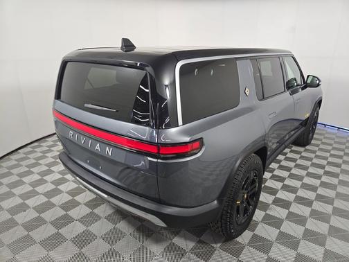 2023 Rivian R1S Adventure