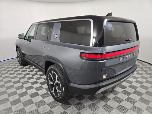 2024 Rivian R1S Adventure Quad Motor Large Pack