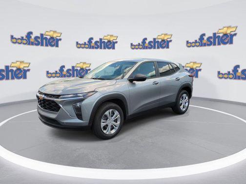 2025 Chevrolet Trax LS