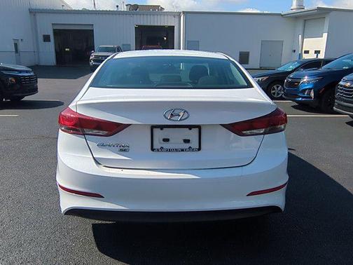 2018 Hyundai ELANTRA SE