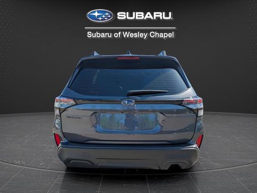Magnetite Gray Metallic 2025 Subaru Forester