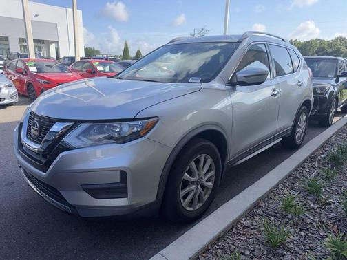 Brilliant Silver Metallic 2019 Nissan Rogue SV