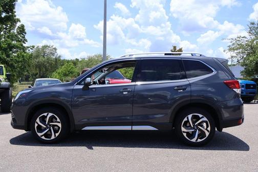Magnetite Gray Metallic 2023 Subaru Forester Touring