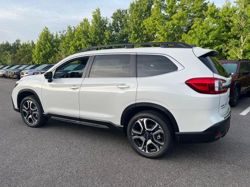 Crystal White Pearl 2026 Subaru Ascent Limited