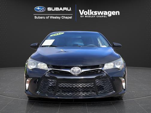 Midnight Black Metallic 2017 Toyota Camry SE