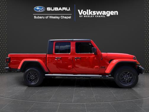 Firecracker Red Clearcoat 2022 Jeep Gladiator Sport