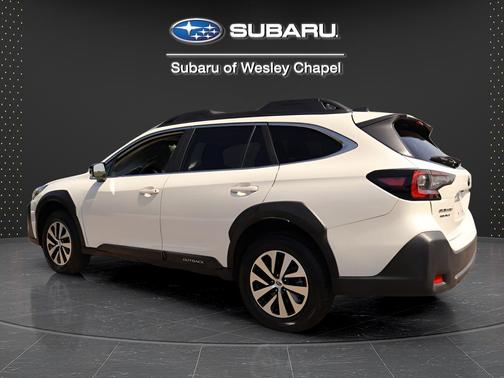Crystal White Pearl 2024 Subaru Outback Premium