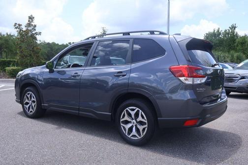 Magnetite Gray Metallic 2023 Subaru Forester Premium