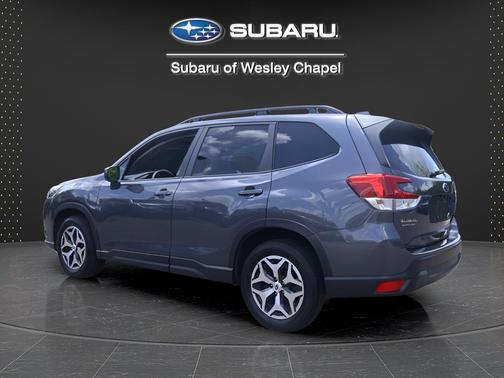 Magnetite Gray Metallic 2023 Subaru Forester Premium