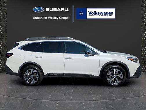 Crystal White Pearl 2020 Subaru Outback Touring XT