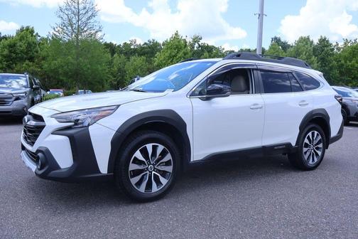 Crystal White Pearl 2023 Subaru Outback Limited