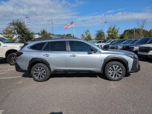 Ice Silver Metallic 2025 Subaru Outback Limited
