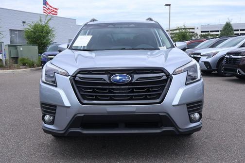 Ice Silver Metallic 2023 Subaru Forester Limited