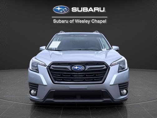 Ice Silver Metallic 2023 Subaru Forester Limited