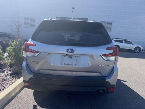 Ice Silver Metallic 2020 Subaru Forester Premium