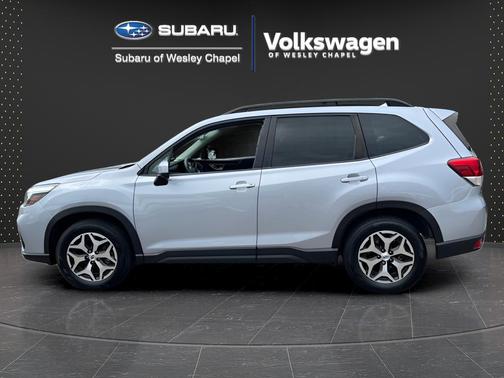 Ice Silver Metallic 2020 Subaru Forester Premium