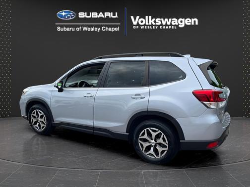 Ice Silver Metallic 2020 Subaru Forester Premium