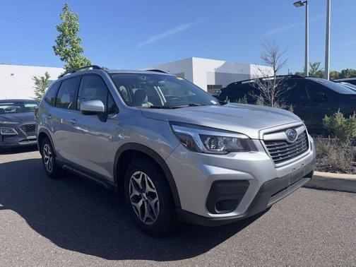 Ice Silver Metallic 2020 Subaru Forester Premium