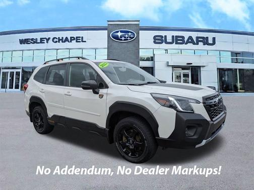 Crystal White Pearl 2022 Subaru Forester WILDERNESS