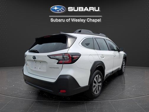 Crystal White Pearl 2025 Subaru Outback