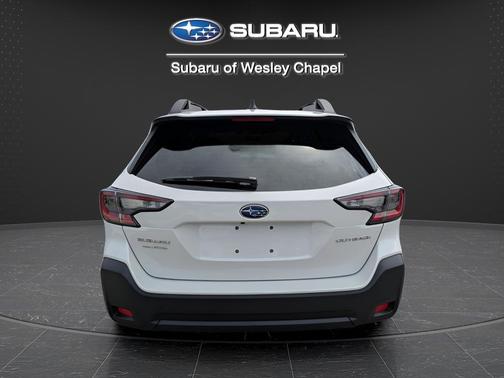 Crystal White Pearl 2025 Subaru Outback