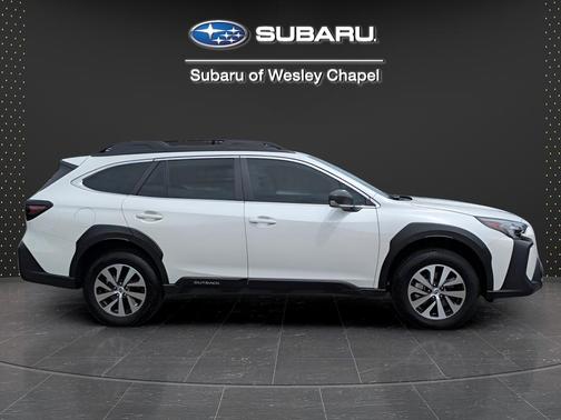 Crystal White Pearl 2025 Subaru Outback