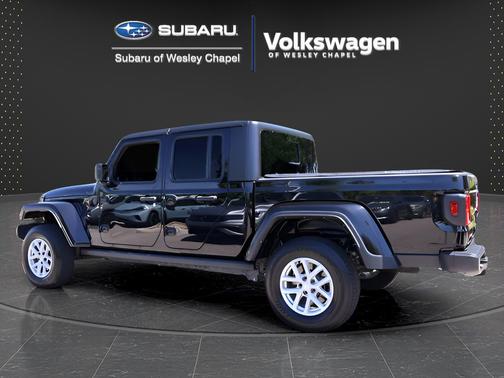 Black Clearcoat 2023 Jeep Gladiator Sport