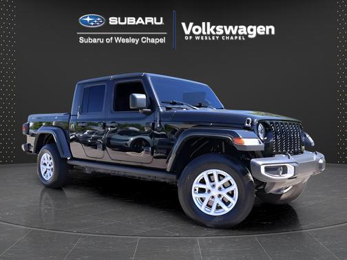 Black Clearcoat 2023 Jeep Gladiator Sport