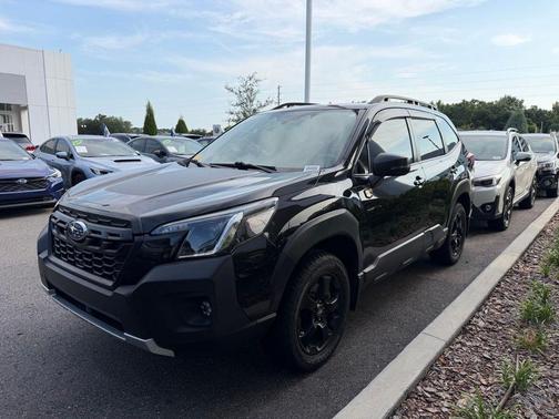 Crystal Black Silica 2023 Subaru Forester Wilderness