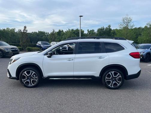 Crystal White Pearl 2026 Subaru Ascent Touring