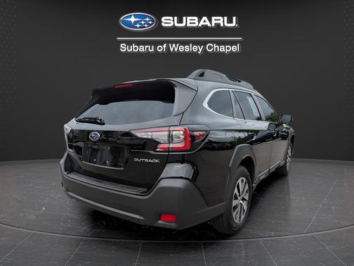 Crystal Black Silica 2025 Subaru Outback Premium