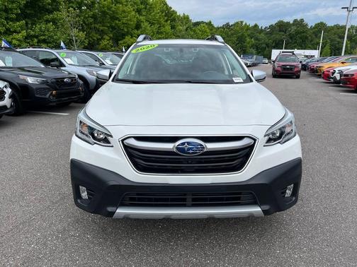 Crystal White Pearl 2020 Subaru Outback Touring XT