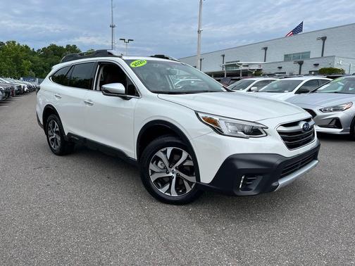 Crystal White Pearl 2020 Subaru Outback Touring XT