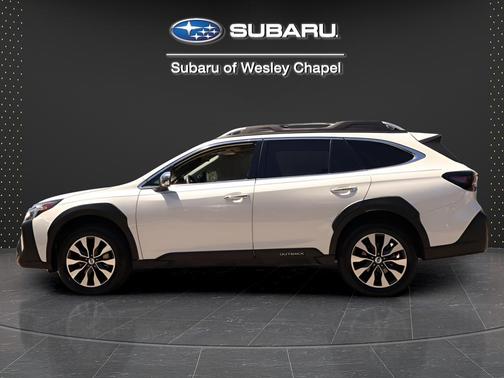 Crystal White Pearl 2023 Subaru Outback Touring