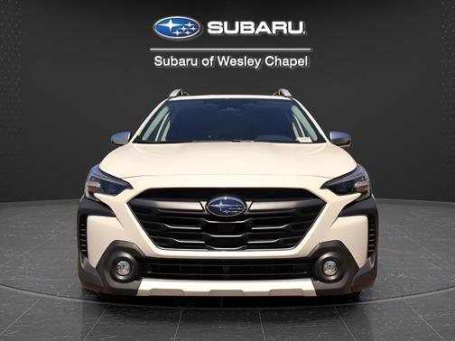 Crystal White Pearl 2023 Subaru Outback Touring