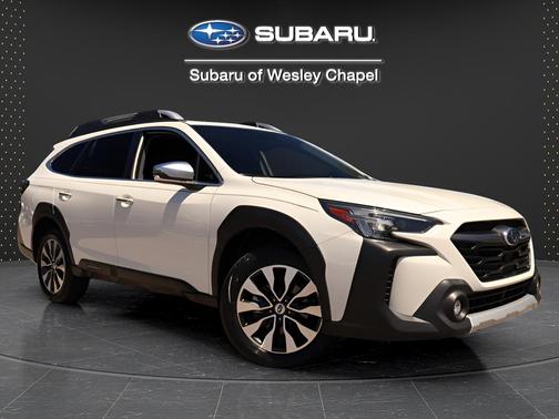 Crystal White Pearl 2023 Subaru Outback Touring
