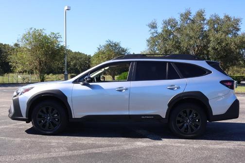 Ice Silver Metallic 2024 Subaru Outback Onyx Edition