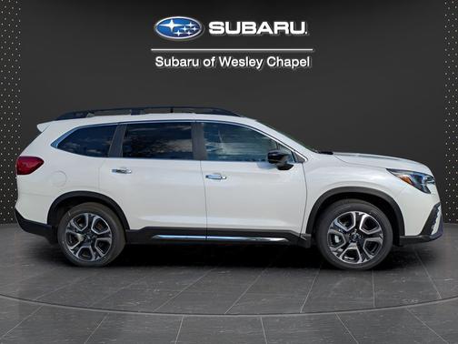 Crystal White Pearl 2025 Subaru Ascent Limited