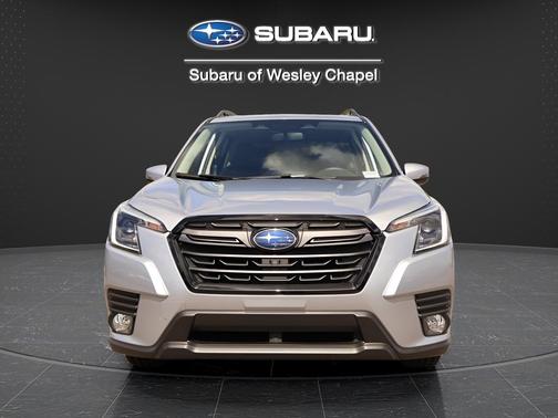 Ice Silver Metallic 2023 Subaru Forester Limited