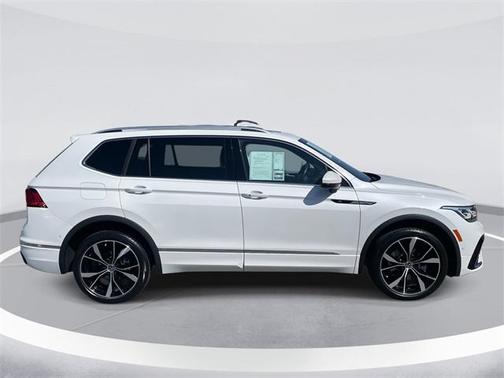 2022 Volkswagen Tiguan 2.0T SEL R-Line 4MOTION