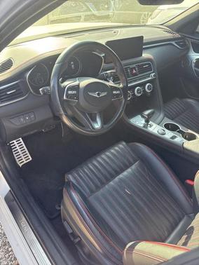 2023 Genesis G70 2.0T RWD